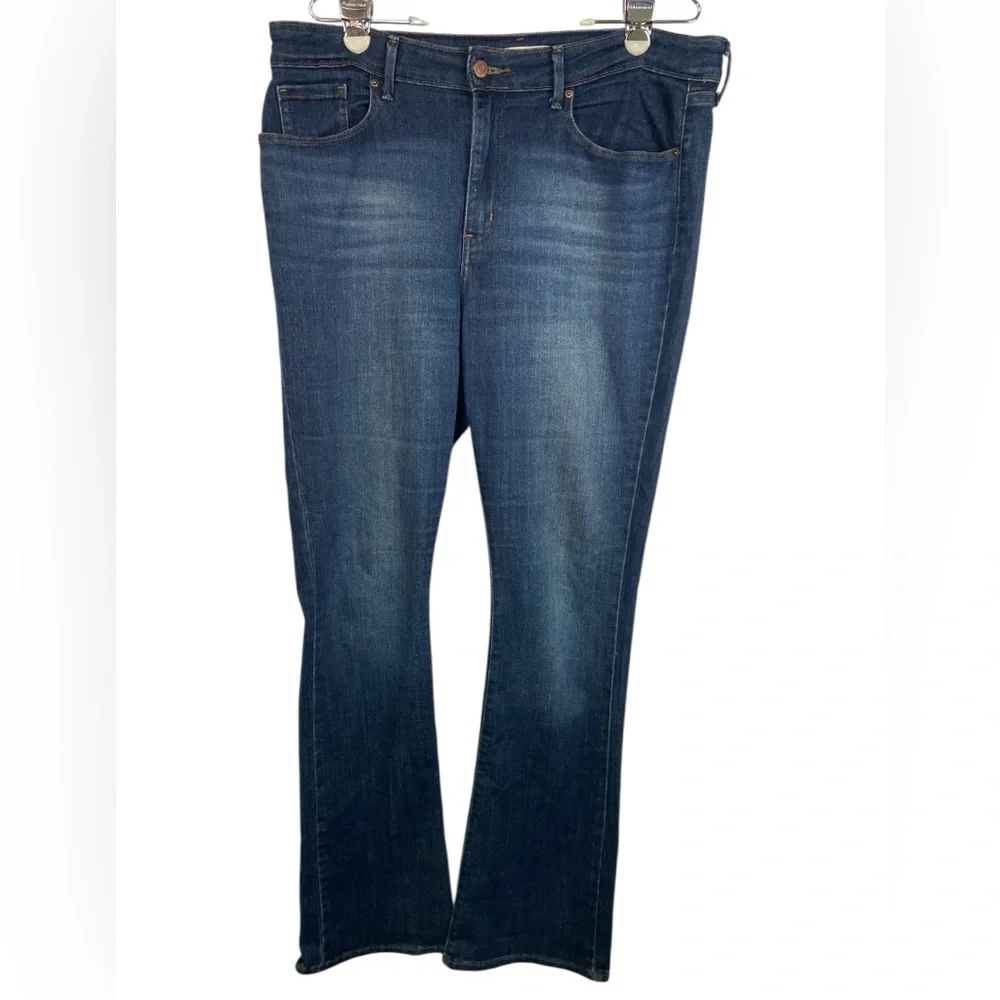 Levi’s Mid Rise Bootcut Denim Blue Jeans Women’s Size 14